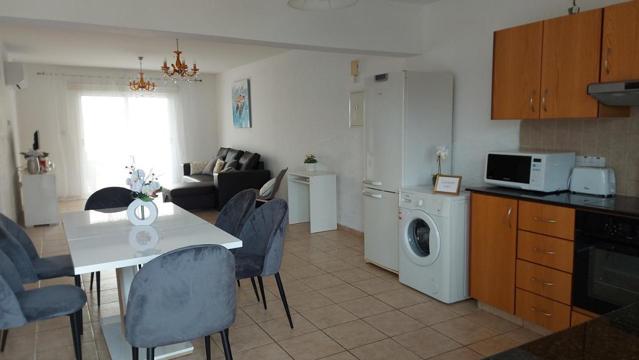 Nissi Golden Sands Sea View 2 Bedroom Apartment Ayía Nápa Extérieur photo