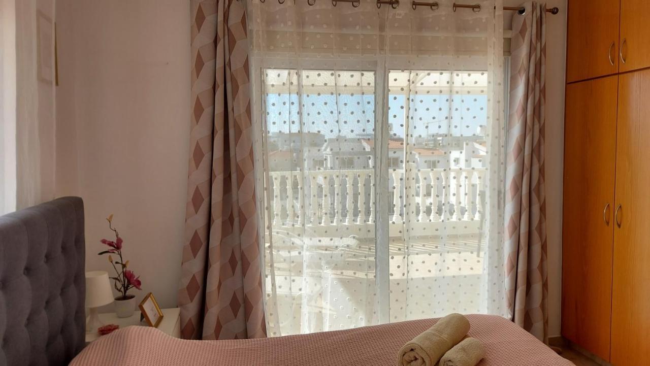 Nissi Golden Sands Sea View 2 Bedroom Apartment Ayía Nápa Extérieur photo